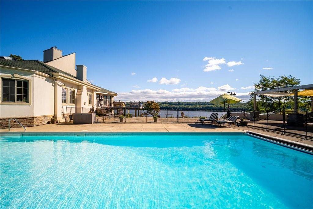 West Park, NY 12493,76 Floyd Ackert RD