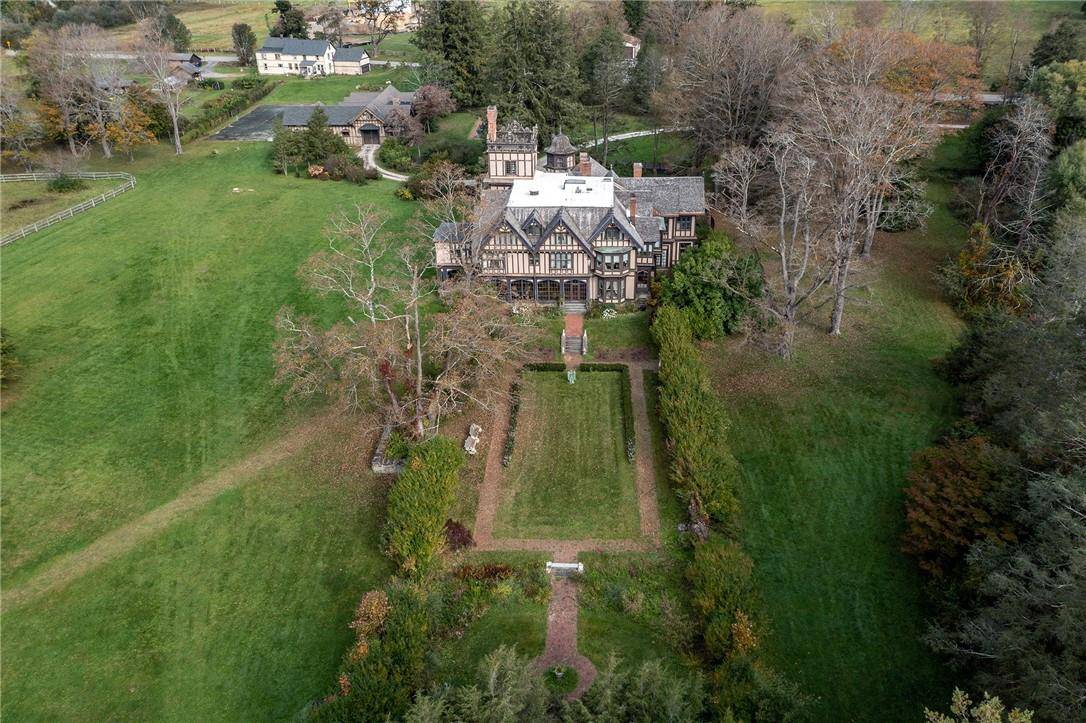 Pawling, NY 12564,618 Quaker Hill RD