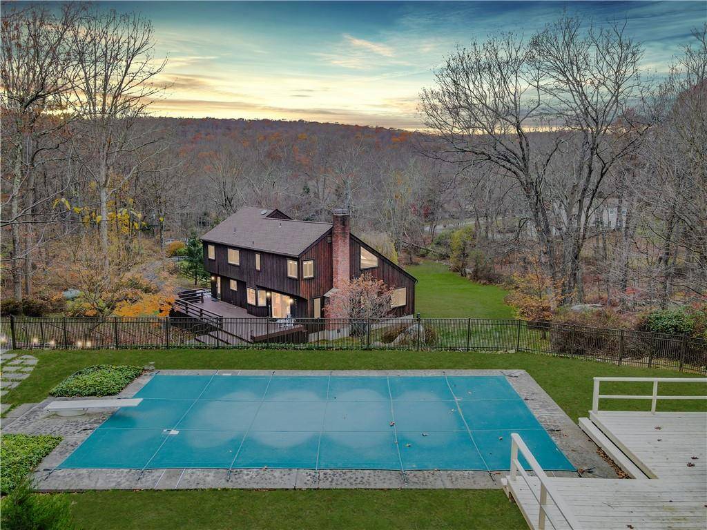 Pound Ridge, NY 10576,131 Park View RD