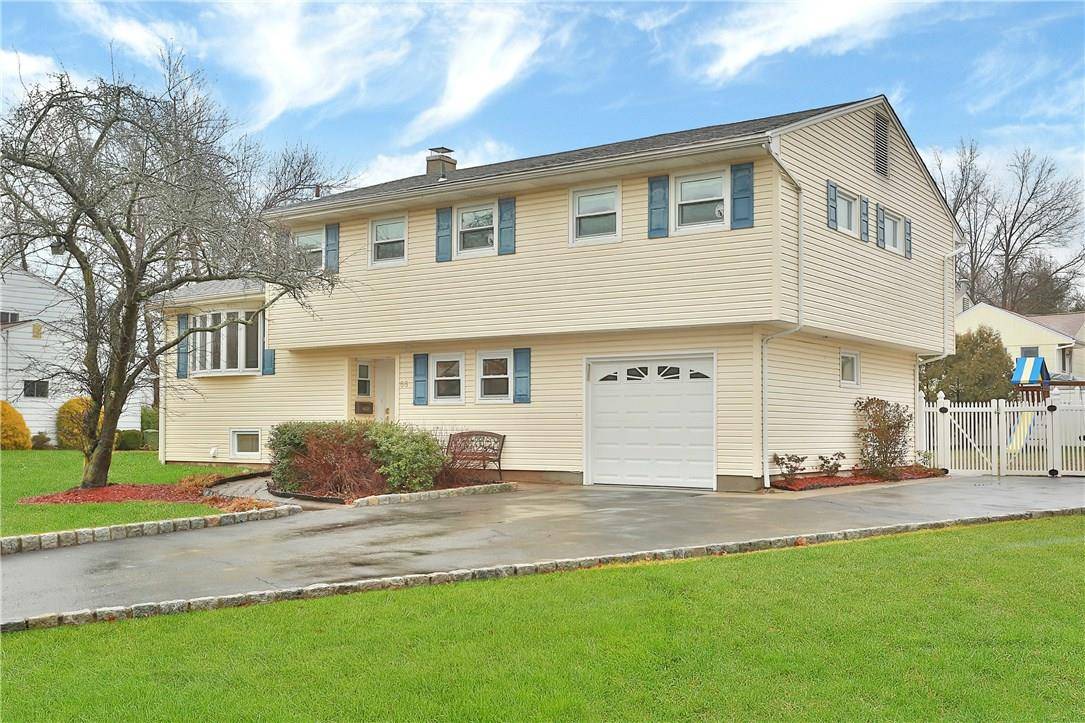 Orangeburg, NY 10962,66 Dutch Hollow DR