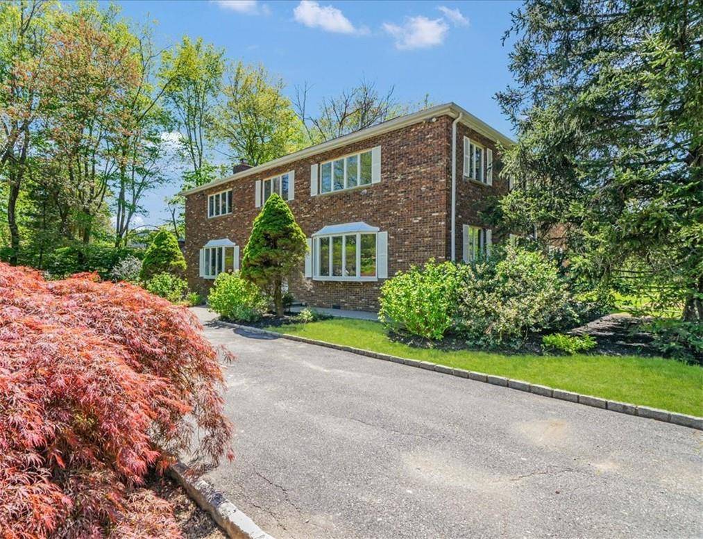 Yorktown Heights, NY 10598,259 Mahopac AVE