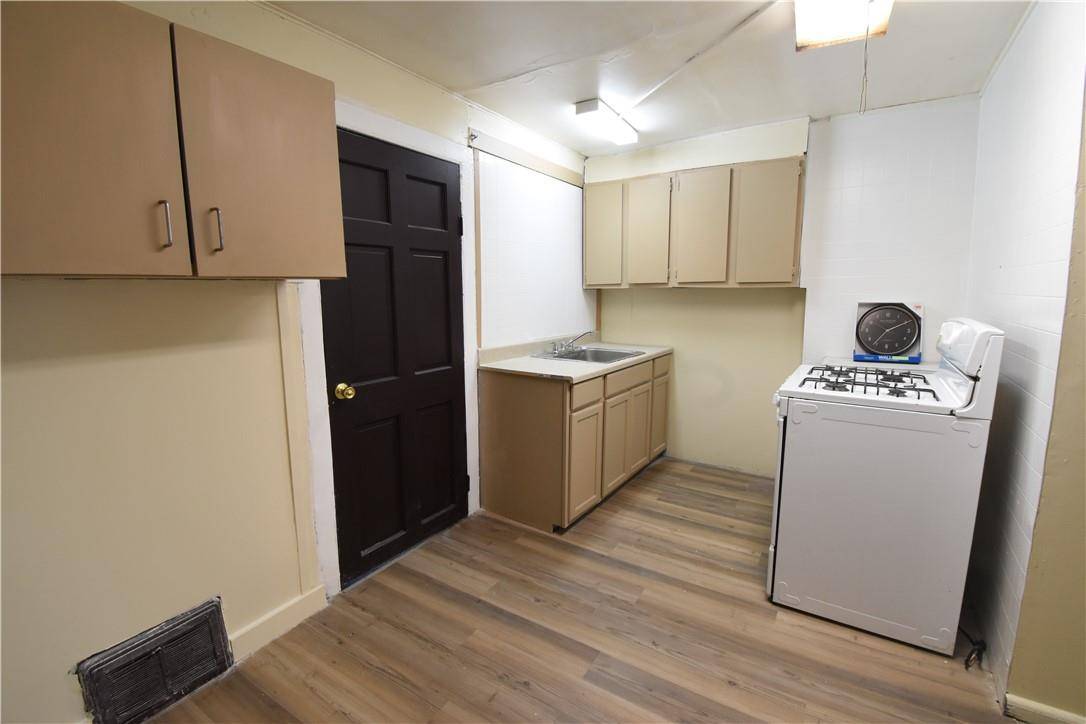 Port Jervis, NY 12771,138 Front ST