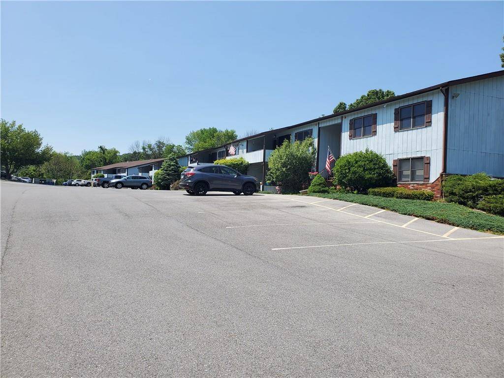 Pleasant Valley, NY 12569,160 West RD #C30