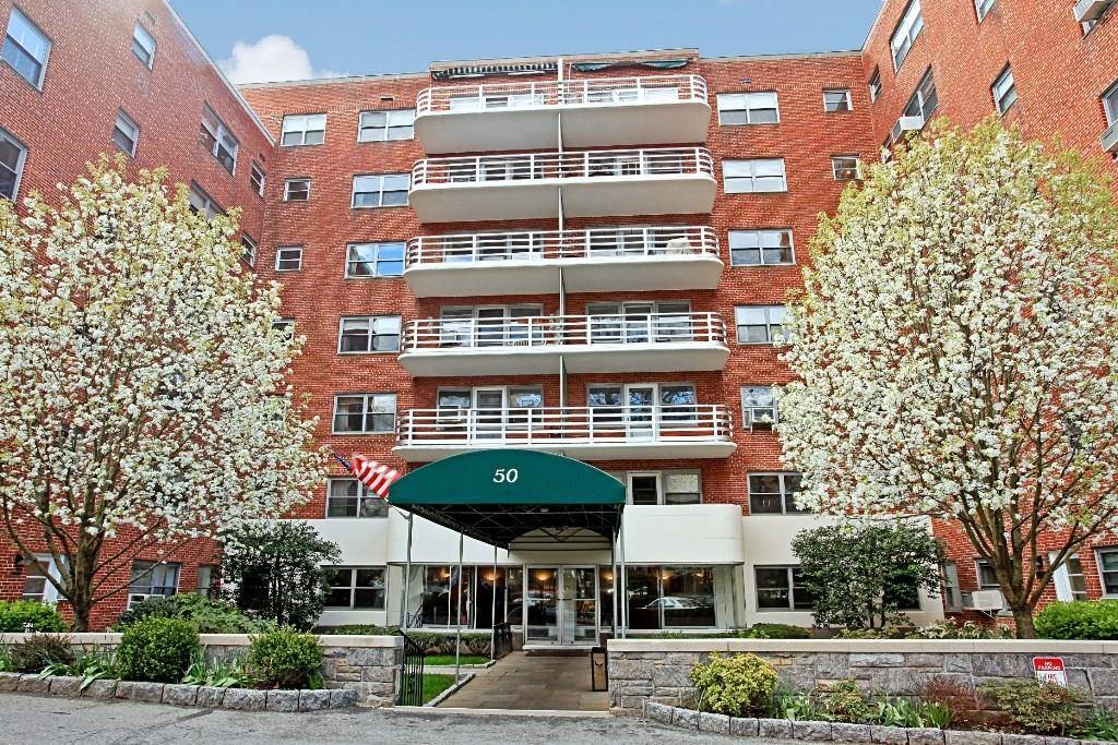 Scarsdale, NY 10583,50 Popham RD #3B