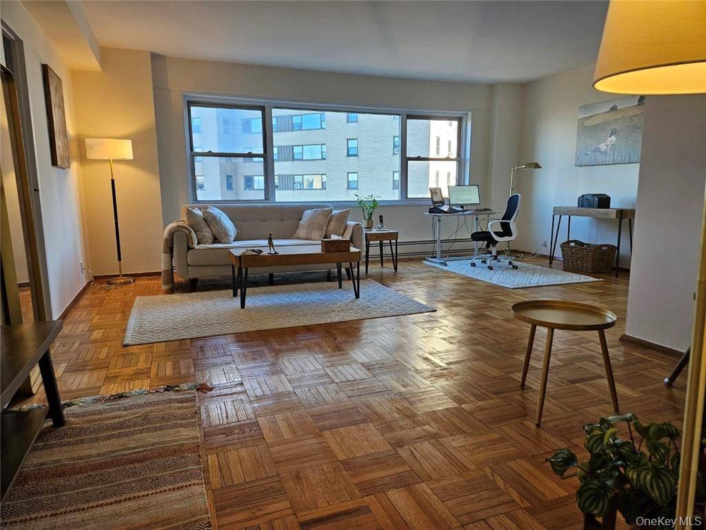 Bronx, NY 10468,4 E Fordham Hill OVAL #9D