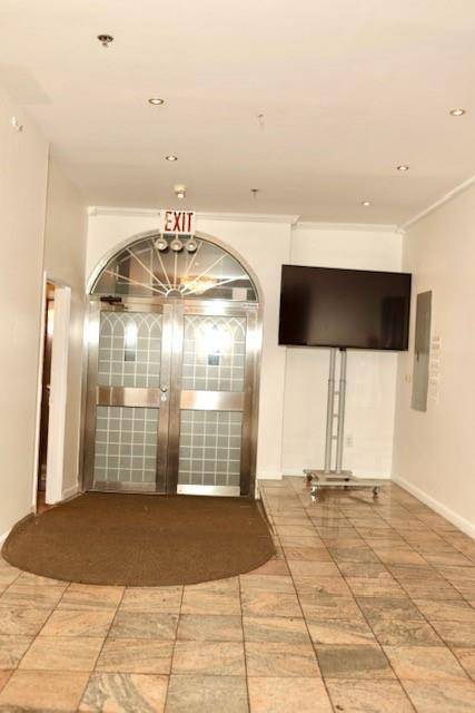 Bronx, NY 10470,4615-17 White Plains RD