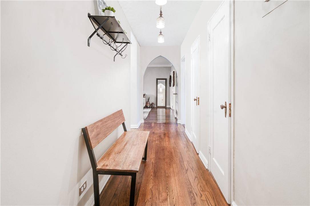 Scarsdale, NY 10583,182 Garth RD #3D