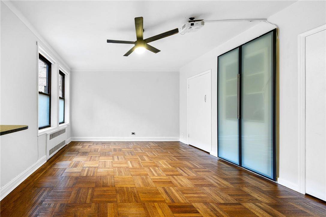 Brooklyn, NY 11218,415 Ocean Parkway #1A