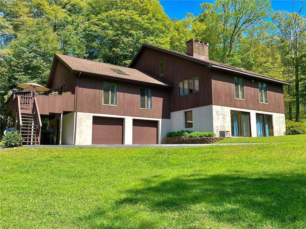 Rhinebeck, NY 12572,9 Charles