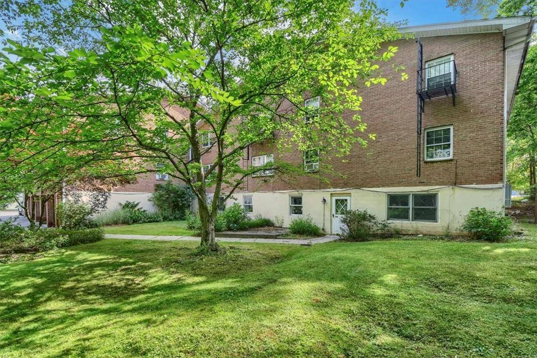 Mount Kisco, NY 10549,260 West ST #9B