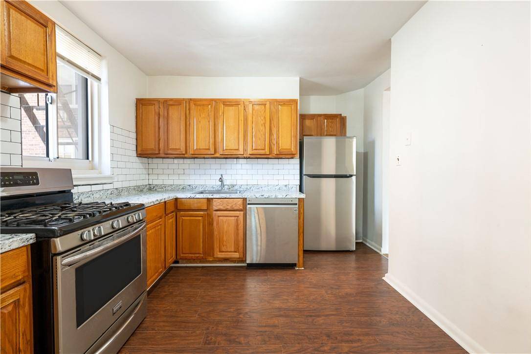 Bronx, NY 10463,629 Kappock ST #2P