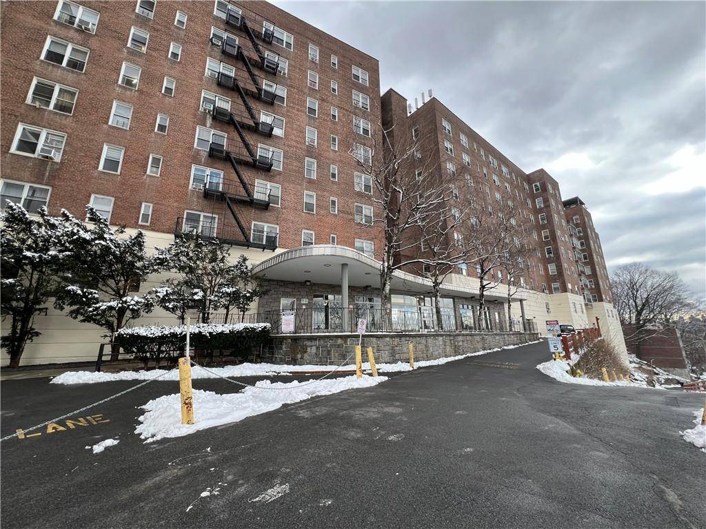 Bronx, NY 10463,2630 Kingsbridge TER #2L