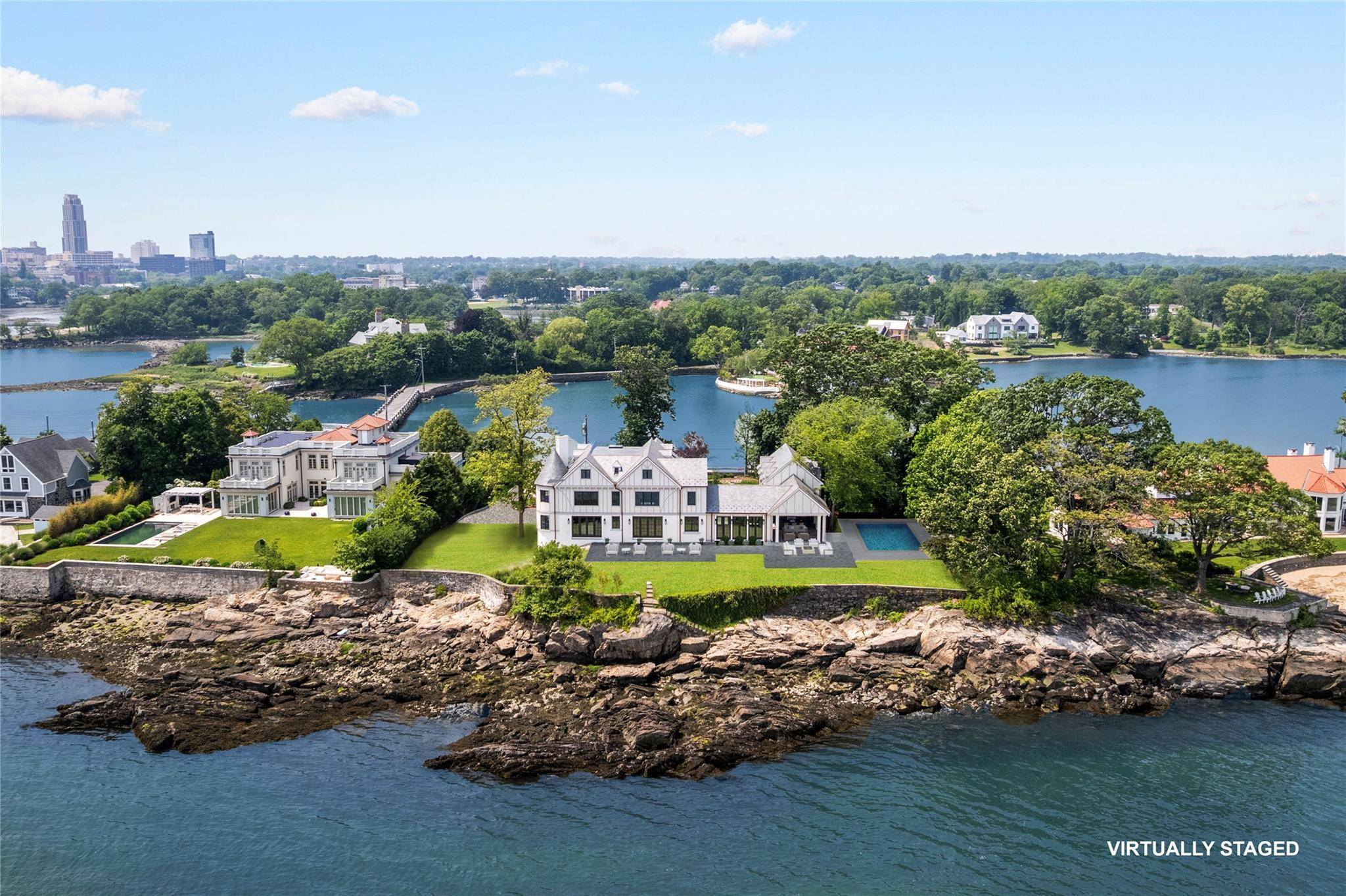 Mamaroneck, NY 10801,104 Premium Point RD
