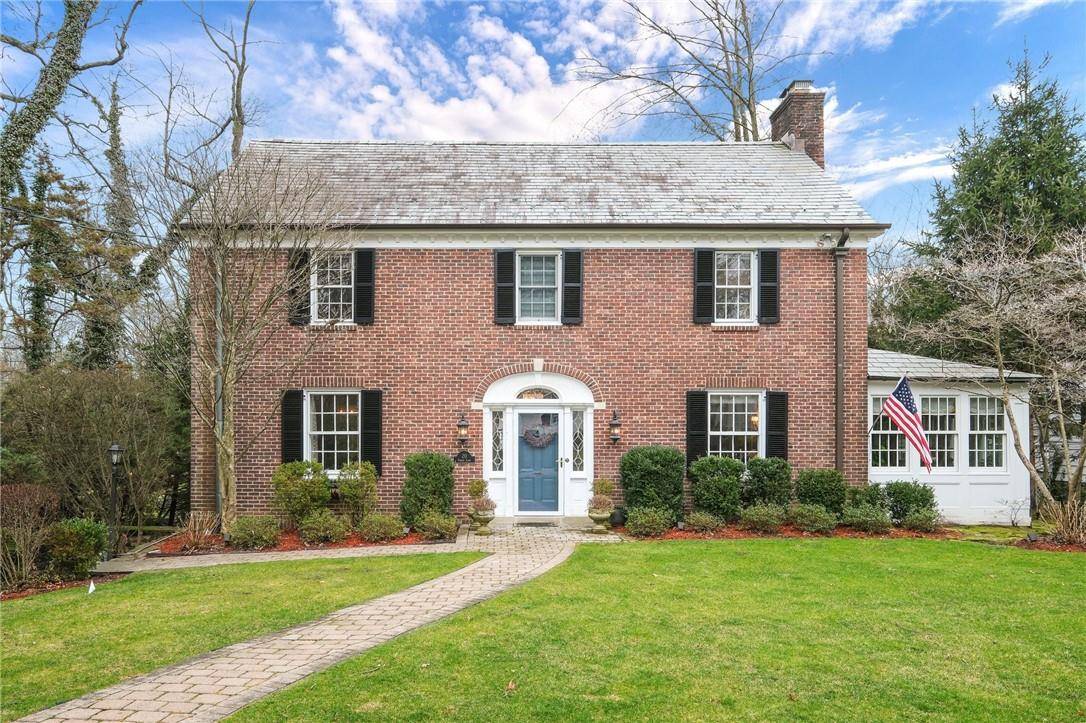 Scarsdale, NY 10583,20 Forest LN