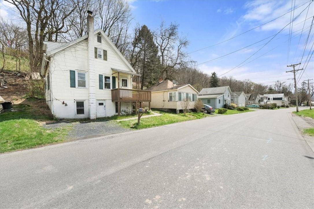 Kingston, NY 12401,182 3rd AVE