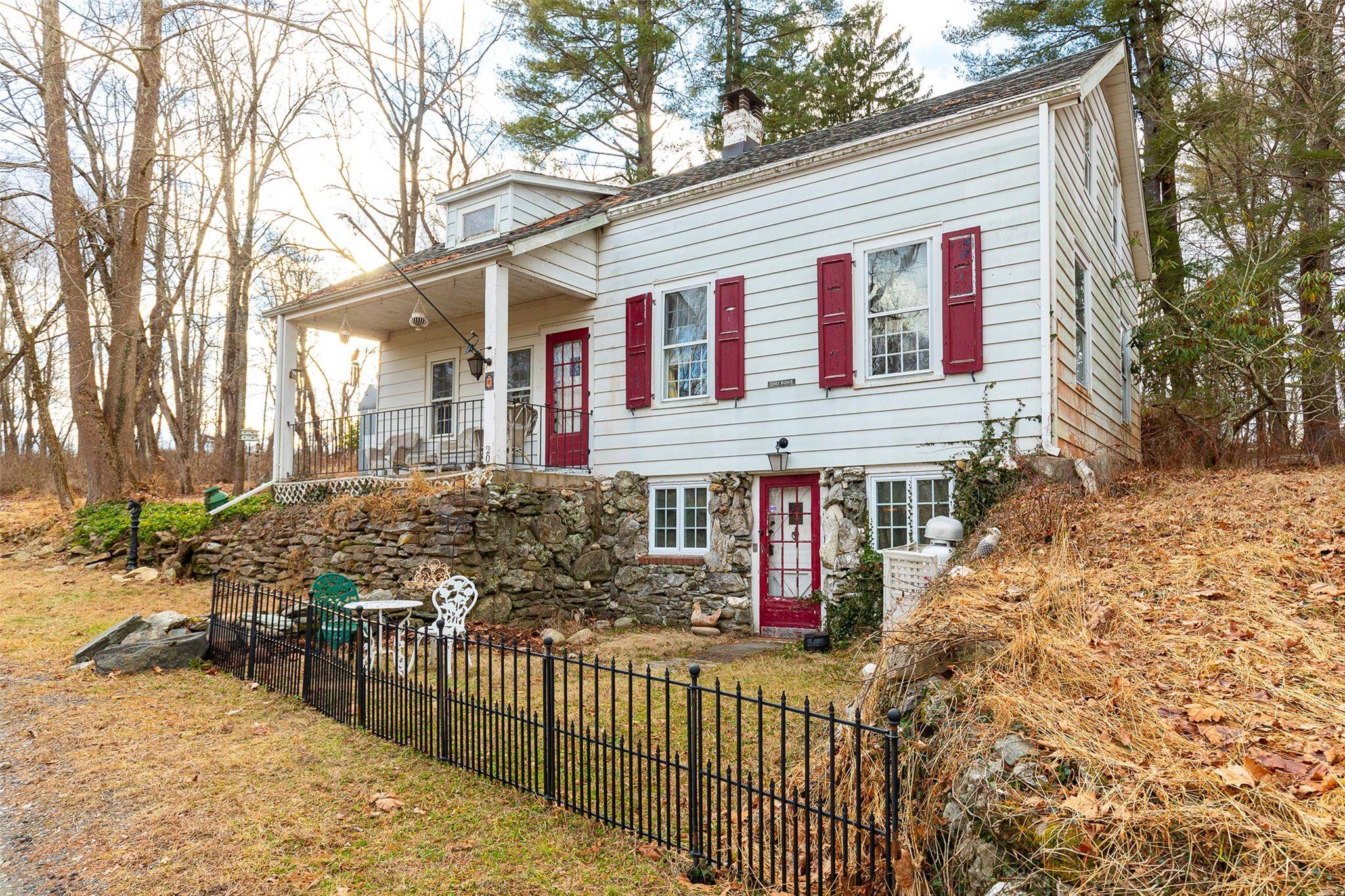 Poughquag, NY 12570,20 Mill RD