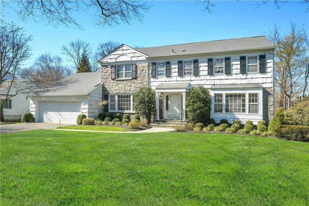 Scarsdale, NY 10583,11 Cayuga RD