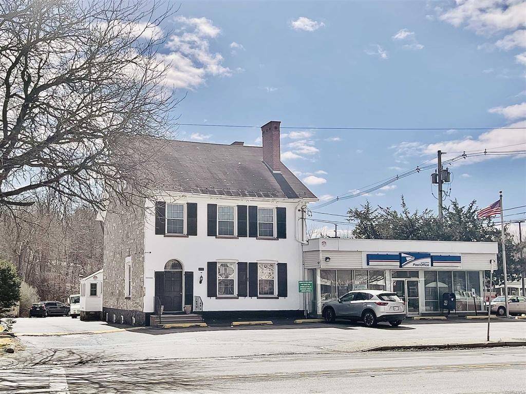 Pleasant Valley, NY 12569,1612 MAIN ST