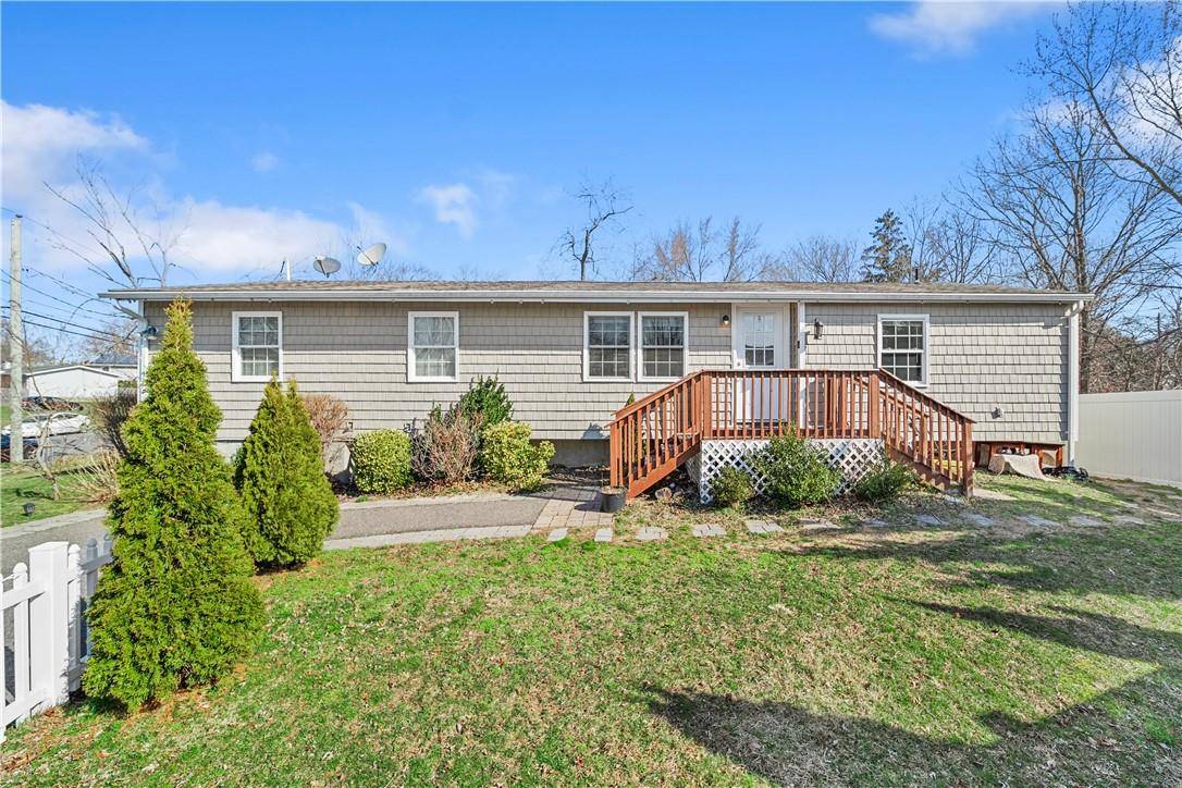 Selden, NY 11784,27 Buckskin LN