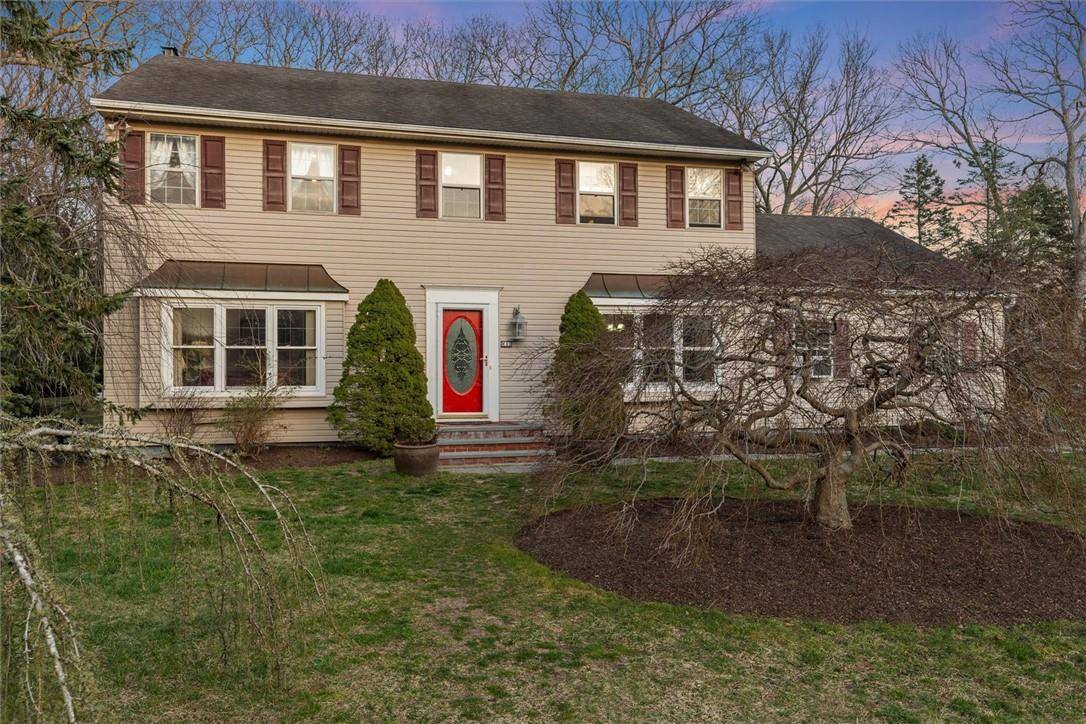 Riverhead, NY 11901,44 Forest DR