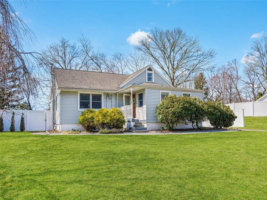 West Nyack, NY 10994,21 Huested LN