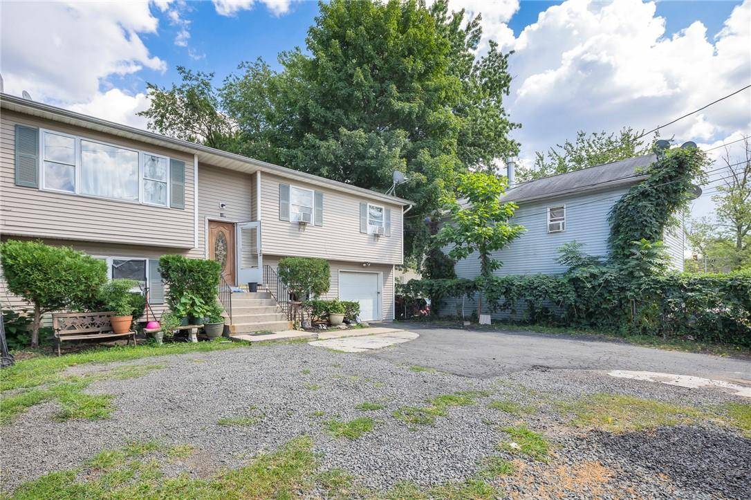 Spring Valley, NY 10977,10 Johnson ST
