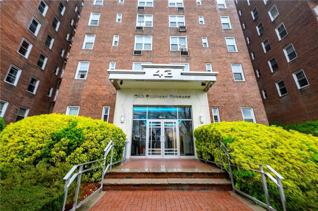 Yonkers, NY 10704,43 Bronx River RD #3N
