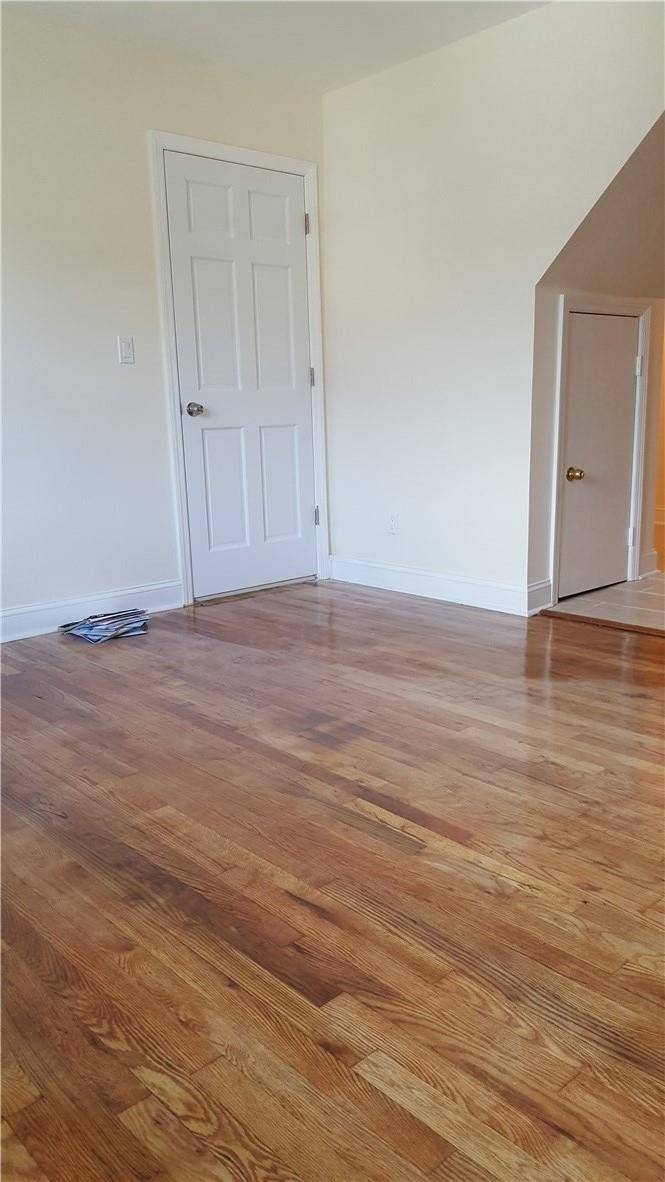 Bronx, NY 10465,275 Balcom AVE