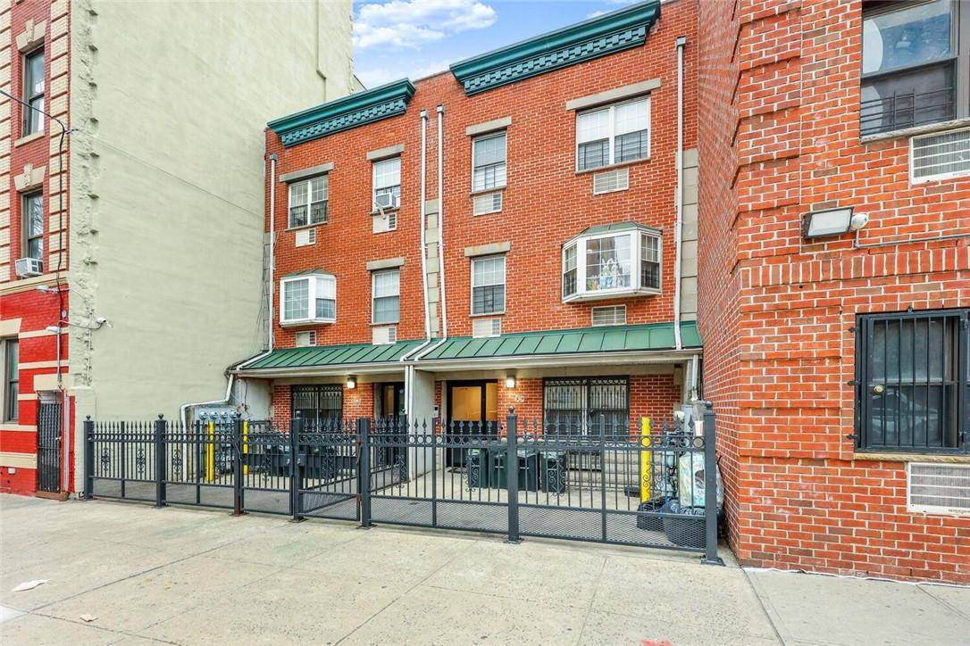 Bronx, NY 10458,2471A Crotona AVE