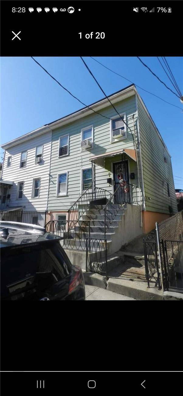 Yonkers, NY 10701,7 Carlisle PL