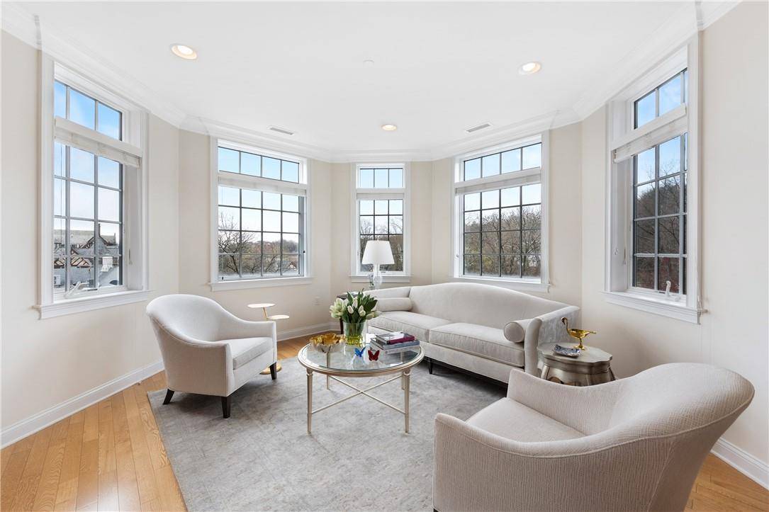 Scarsdale, NY 10583,1 Christie PL #304W