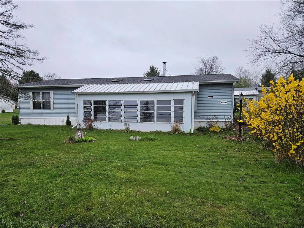 New Paltz, NY 12561,4 Cook LN