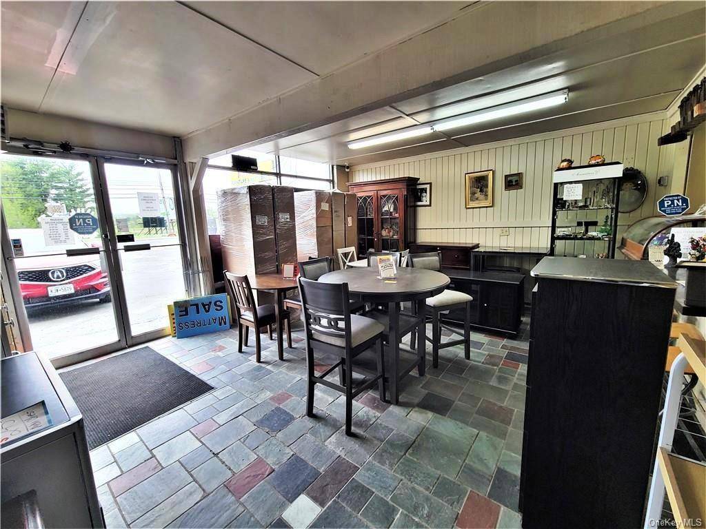 Monticello, NY 12701,184-186 E Broadway