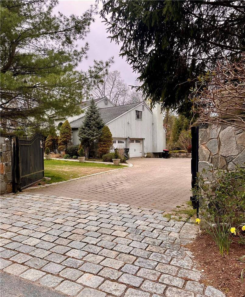 Mount Kisco, NY 10549,10 Tall Pines LN