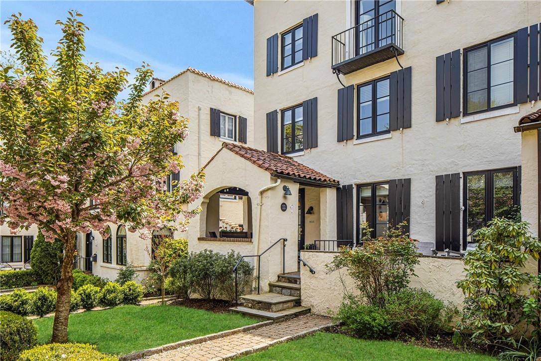 Bronxville, NY 10708,11 Park Avenue TER