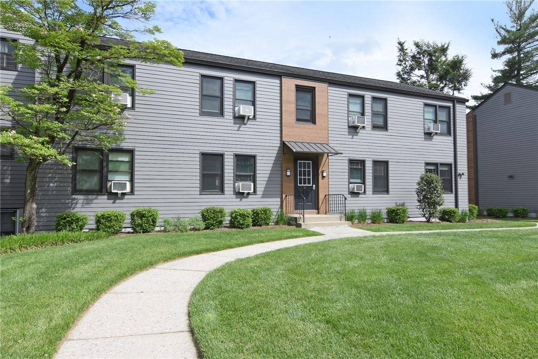 Tarrytown, NY 10591,8 Tappan Landing RD #32A