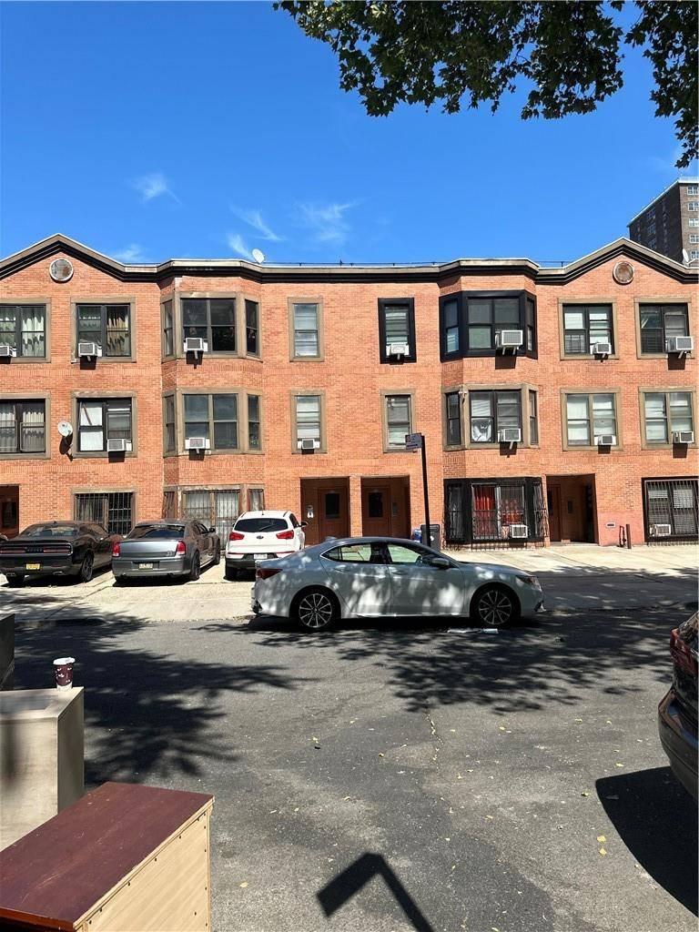 Bronx, NY 10473,906A Wheeler AVE #906A