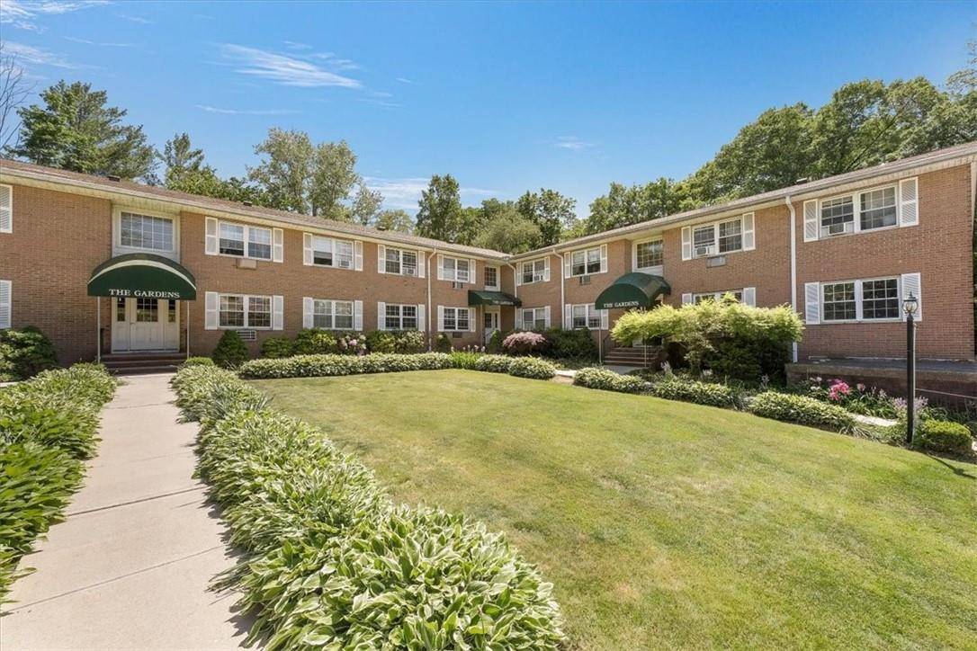 Mount Kisco, NY 10549,260 West ST #1B