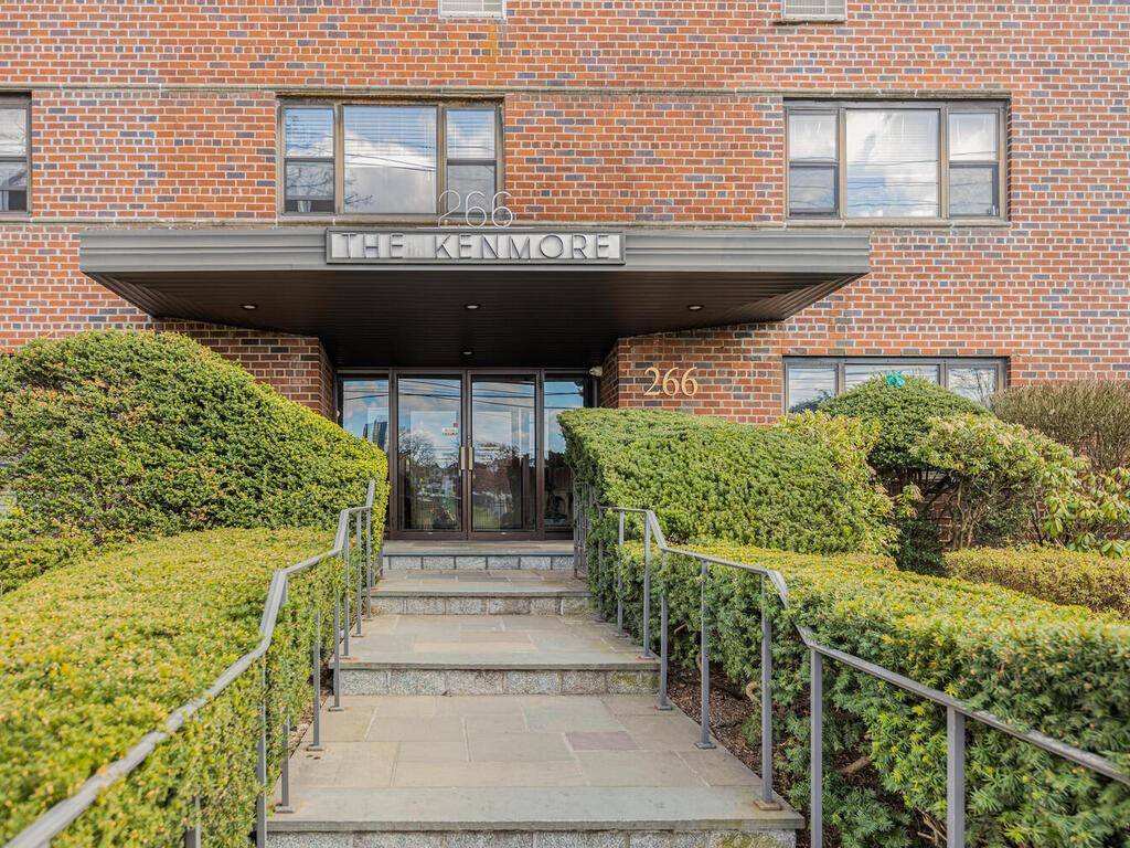 New Rochelle, NY 10805,266 Pelham RD #1H