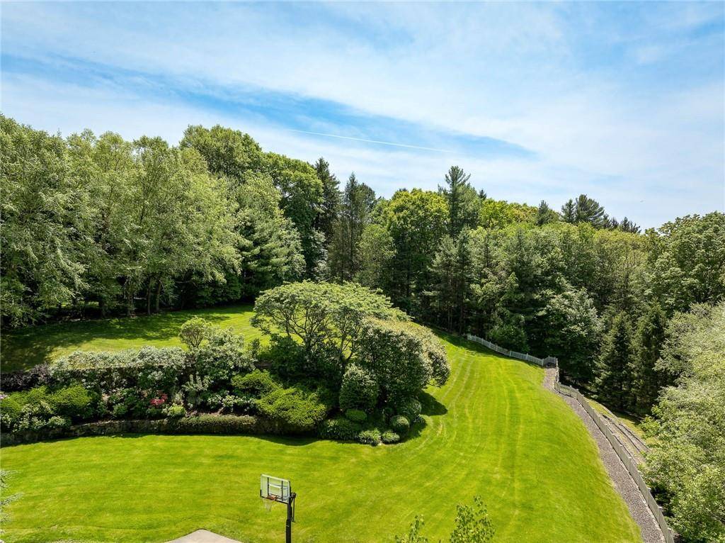 Armonk, NY 10504,5 Vincent LN