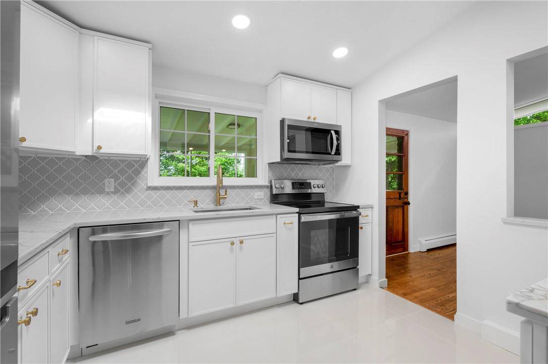 Mount Kisco, NY 10549,123 Stanwood RD