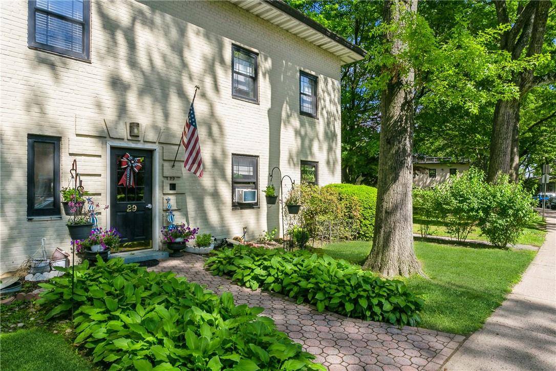 Eastchester, NY 10709,29 Manchester RD #1L