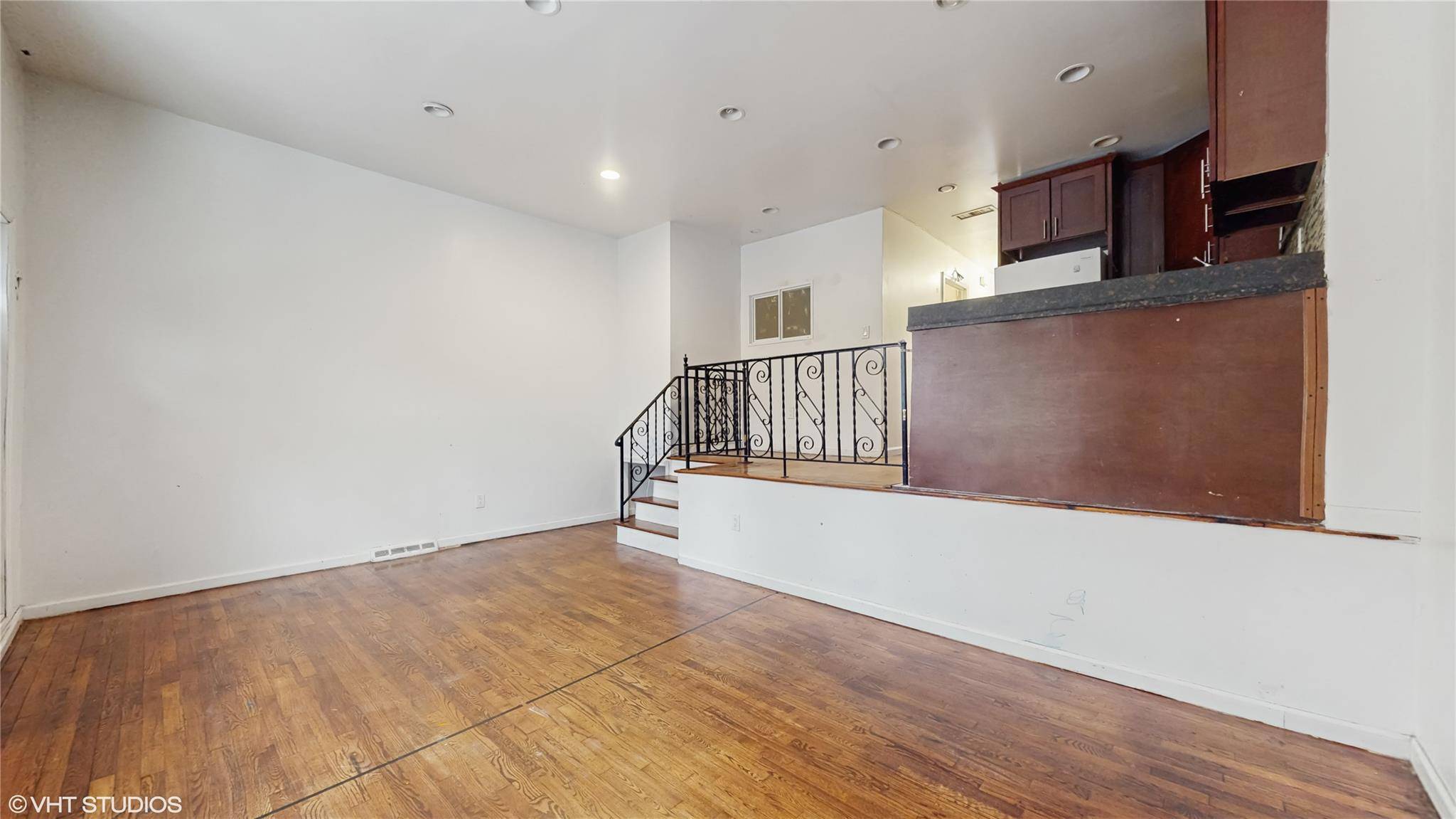 Bronx, NY 10473,485 Commonwealth AVE