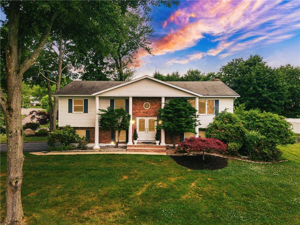 Valley Cottage, NY 10989,1 Melanie CT