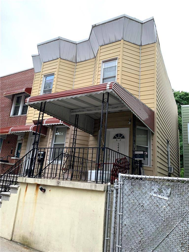 Bronx, NY 10458,2442 Beaumont AVE