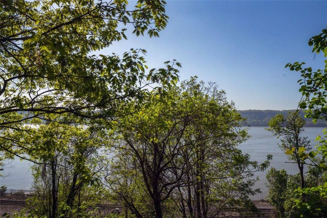 Bronx, NY 10463,2501 Palisade AVE #E3