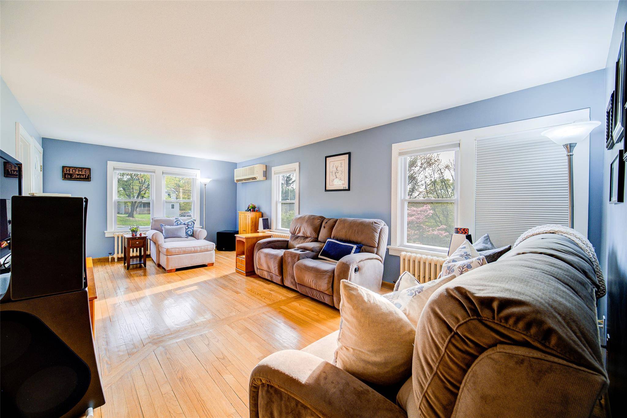 Newburgh, NY 12550,70 Leslie RD