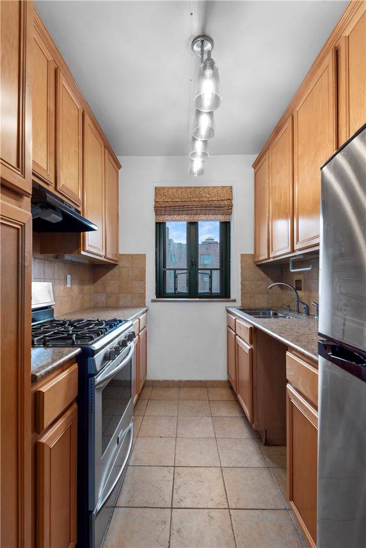 Bronx, NY 10462,1410 Metropolitan AVE #6H