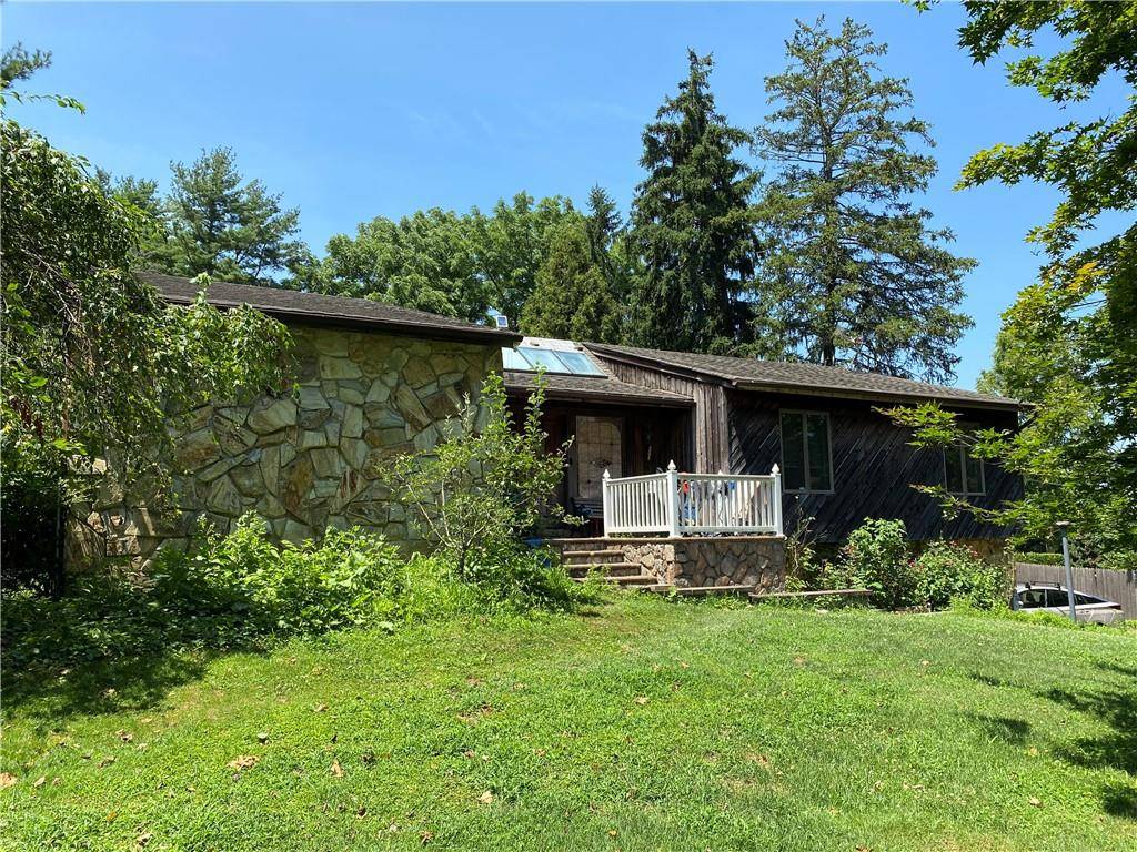 Centerport, NY 11721,40 Lakeside DR