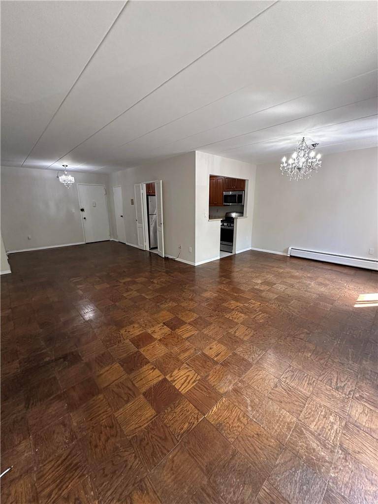 Bronxville, NY 10708,1101 Midland AVE #303